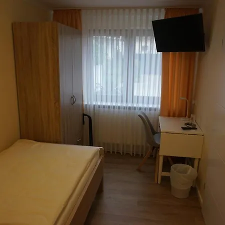 Bed & Breakfast Landgasthof “zur Alten Muehle“ Plaidt