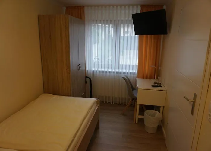 Bed & Breakfast Landgasthof “zur Alten Muehle“ Plaidt